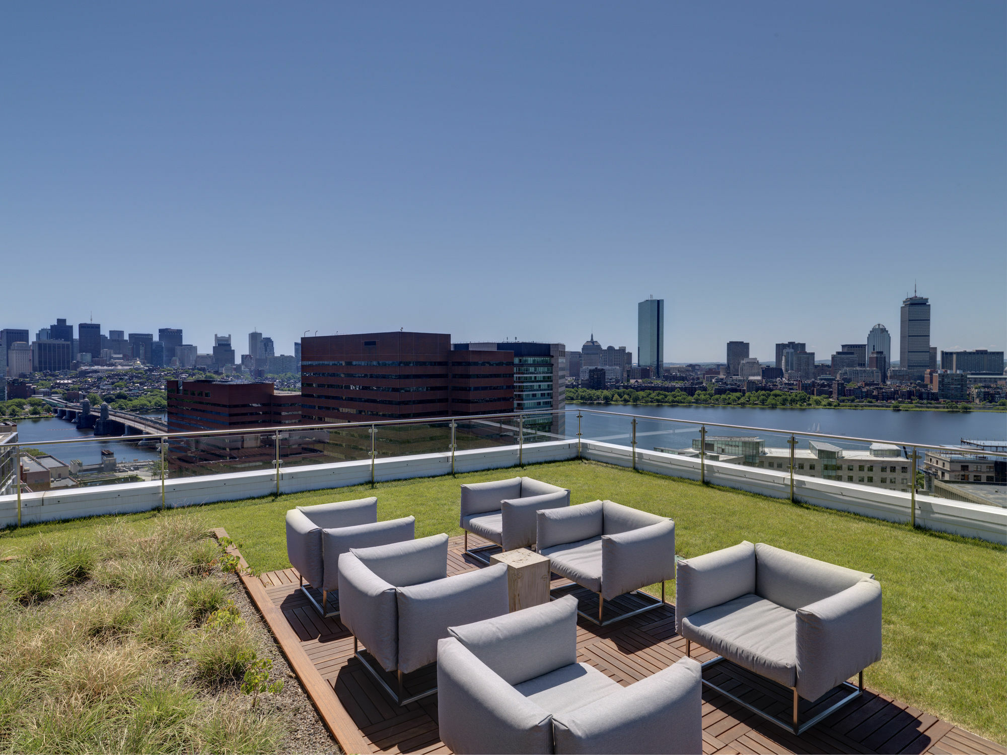 Global Luxury Suites At Kendall West Cambridge Exterior photo